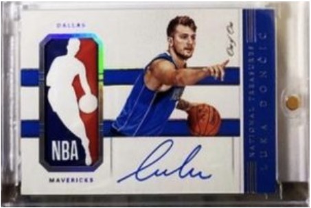 3. misto - 2018-19 Panini National Treasures Luka Dončić Logoman Autograph Rookie Card 127